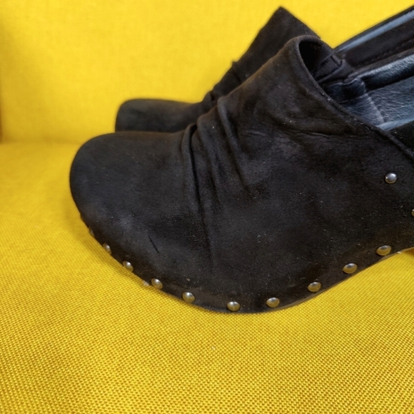 Dansko Nori Suede Studded Black Clog Block Heel Slip On Women's Shoes Size 7.5-8 - Picture 3 of 10